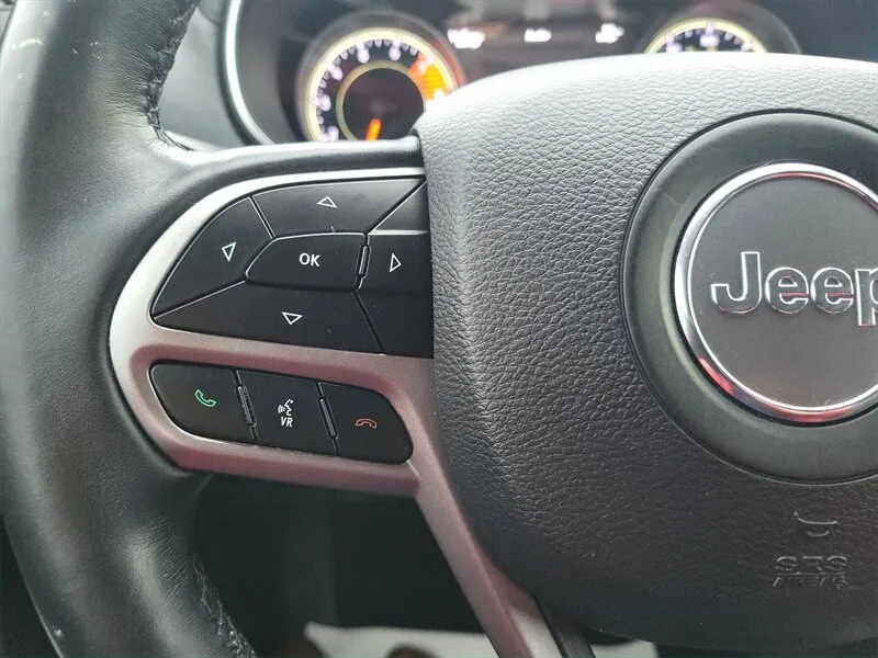 2019 Jeep Cherokee Overland - Photo 25