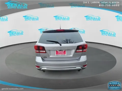 More photos of 2018 Dodge Journey Crossroad at Gerald Auto Sales, IL