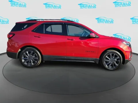 More photos of 2023 Chevrolet Equinox RS at Gerald Auto Sales, IL