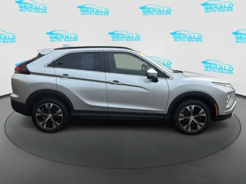 More photos of 2022 Mitsubishi Eclipse Cross SEL at Gerald Auto Sales, IL