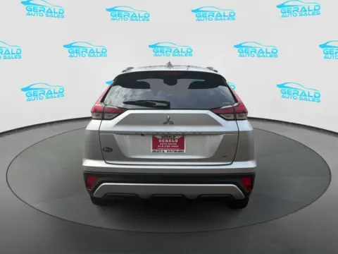 More photos of 2022 Mitsubishi Eclipse Cross SEL at Gerald Auto Sales, IL