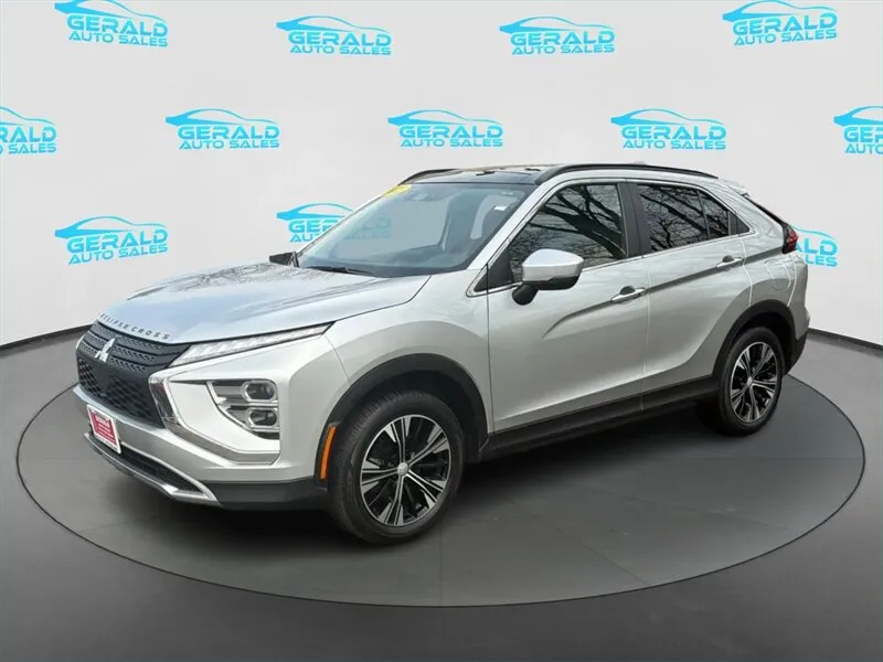 2022 Mitsubishi Eclipse Cross SE S-AWC's photo