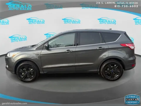 Another view of 2016 Ford Escape SE for sale in Joliet, IL at Gerald Auto Sales