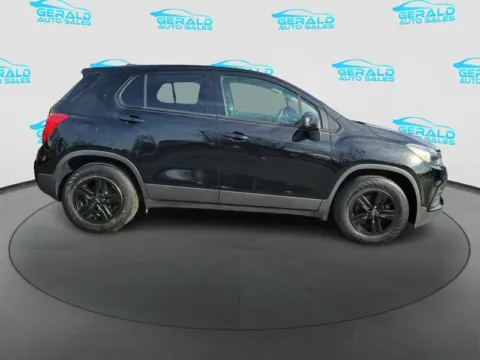 More photos of 2019 Chevrolet Trax LS at Gerald Auto Sales, IL