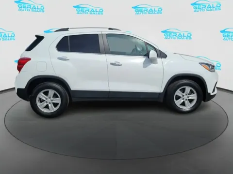More photos of 2019 Chevrolet Trax LT at Gerald Auto Sales, IL