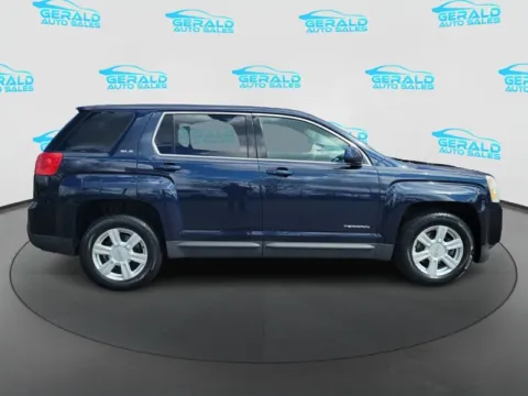 More photos of 2015 GMC Terrain SLE-1 at Gerald Auto Sales, IL