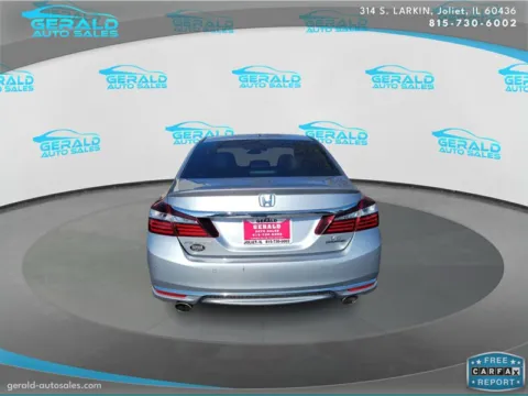 More photos of 2017 Honda Accord Touring V6 at Gerald Auto Sales, IL