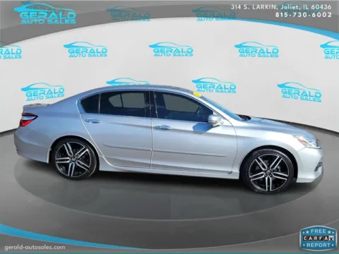 More photos of 2017 Honda Accord Touring V6 at Gerald Auto Sales, IL
