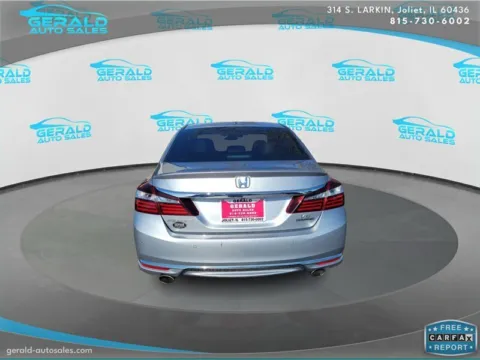 More photos of 2017 Honda Accord Touring V6 at Gerald Auto Sales, IL
