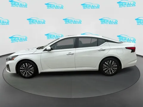Another view of 2024 Nissan Altima 2.5 SV for sale in Joliet, IL at Gerald Auto Sales