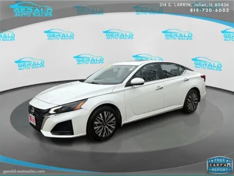 White 2024 Nissan Altima 2.5 SV for sale in Joliet, IL