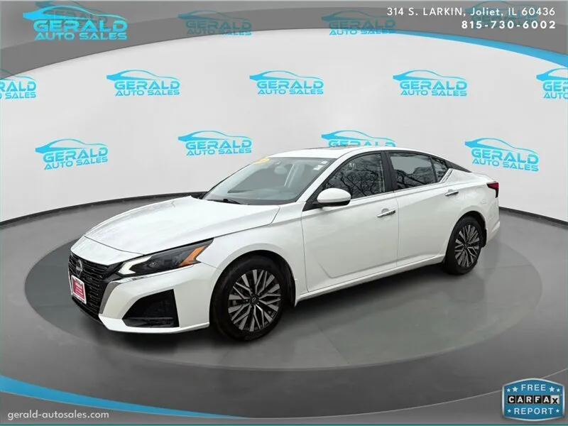 White 2024 Nissan Altima 2.5 SV for sale in Joliet, IL