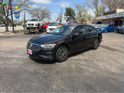 Black 2019 Volkswagen Jetta SE for sale in Joliet, IL