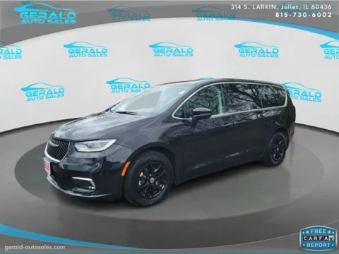 Black 2023 Chrysler Pacifica Touring L for sale in Joliet, IL