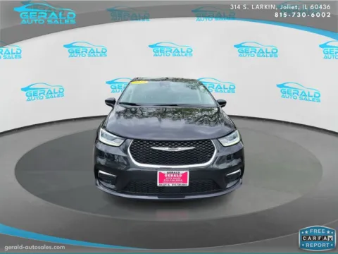 Photos of 2023 Chrysler Pacifica Touring L for sale in Joliet, IL at Gerald Auto Sales