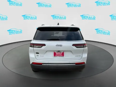 More photos of 2022 Jeep Grand Cherokee L Limited at Gerald Auto Sales, IL