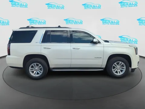 More photos of 2015 GMC Yukon SLT at Gerald Auto Sales, IL