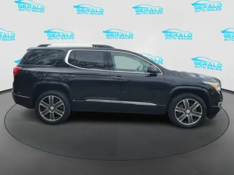 More photos of 2019 GMC Acadia Denali at Gerald Auto Sales, IL
