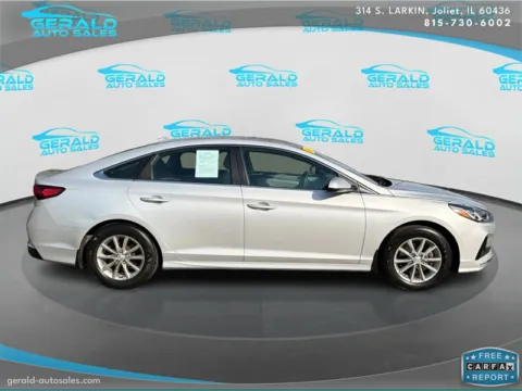 More photos of 2019 Hyundai SONATA SE at Gerald Auto Sales, IL