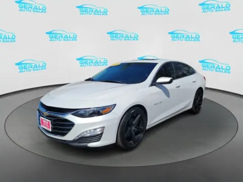 White 2019 Chevrolet Malibu LT for sale in Joliet, IL