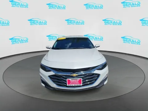 Photos of 2019 Chevrolet Malibu LT for sale in Joliet, IL at Gerald Auto Sales
