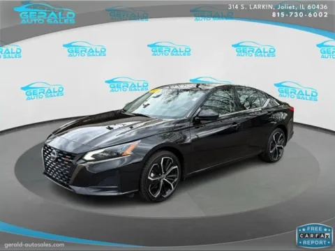 Black 2023 Nissan Altima 2.5 SR for sale in Joliet, IL