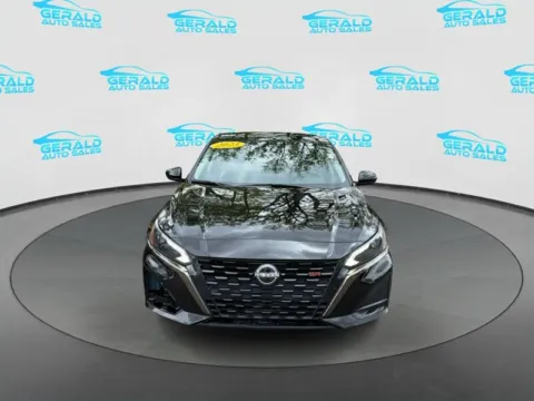 Photos of 2023 Nissan Altima 2.5 SR for sale in Joliet, IL at Gerald Auto Sales