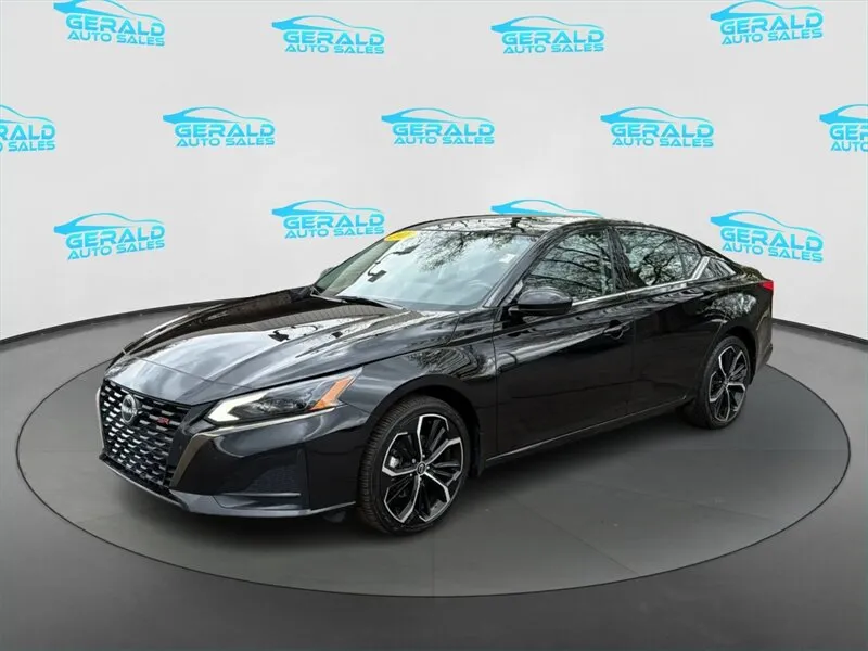 2023 Nissan Altima 2.5 SR AWD's photo