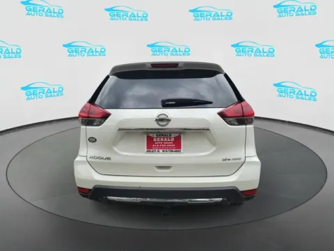 More photos of 2019 Nissan Rogue SV at Gerald Auto Sales, IL