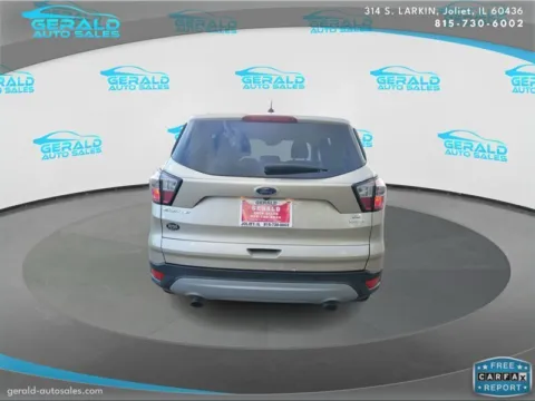 More photos of 2017 Ford Escape SE at Gerald Auto Sales, IL