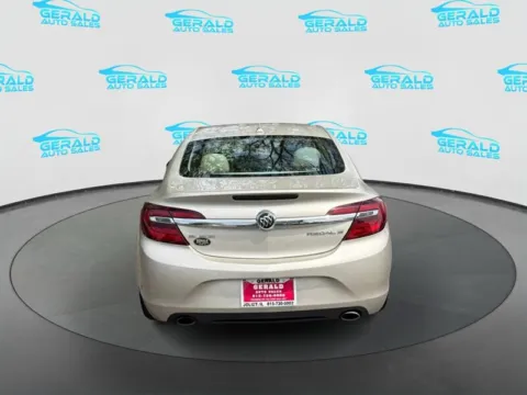 More photos of 2014 Buick Regal at Gerald Auto Sales, IL