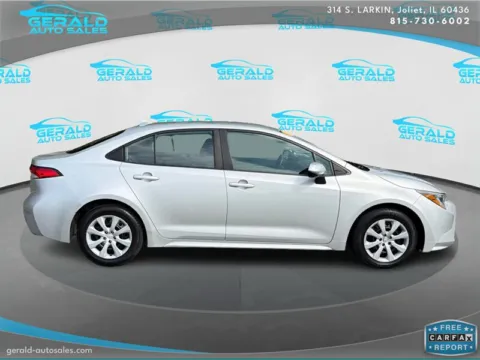 More photos of 2022 Toyota Corolla LE at Gerald Auto Sales, IL