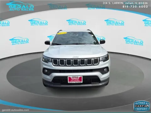 Photos of 2024 Jeep Compass Latitude for sale in Joliet, IL at Gerald Auto Sales