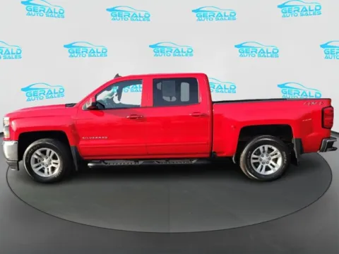 Another view of 2018 Chevrolet Silverado 1500 LT for sale in Joliet, IL at Gerald Auto Sales