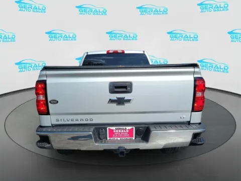 More photos of 2018 Chevrolet Silverado 1500 LT at Gerald Auto Sales, IL