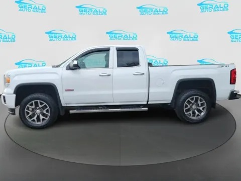 Another view of 2015 GMC Sierra 1500 SLE for sale in Joliet, IL at Gerald Auto Sales