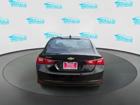 More photos of 2023 Chevrolet Malibu LT at Gerald Auto Sales, IL