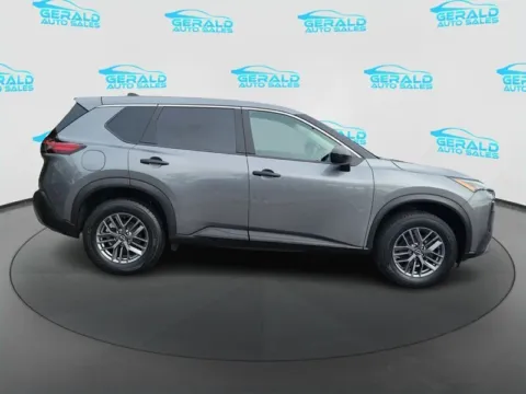 More photos of 2023 Nissan Rogue S at Gerald Auto Sales, IL