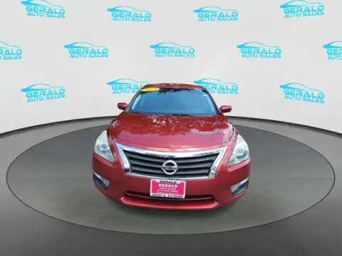 Photos of 2013 Nissan Altima 2.5 S for sale in Joliet, IL at Gerald Auto Sales