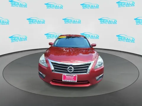 Photos of 2013 Nissan Altima 2.5 S for sale in Joliet, IL at Gerald Auto Sales