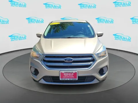 Photos of 2017 Ford Escape SE for sale in Joliet, IL at Gerald Auto Sales