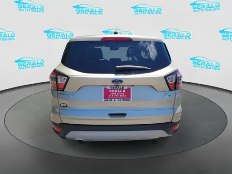 More photos of 2017 Ford Escape SE at Gerald Auto Sales, IL