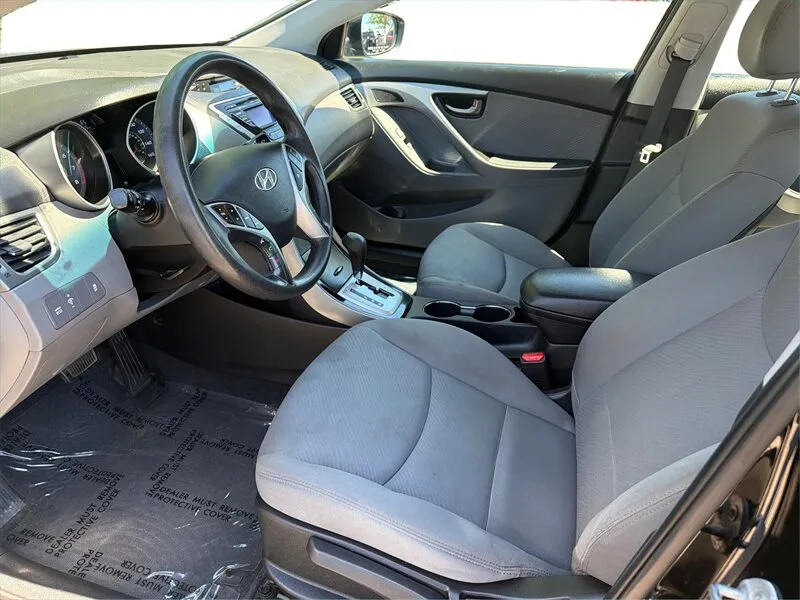 2012 Hyundai Elantra GLS - Photo 10