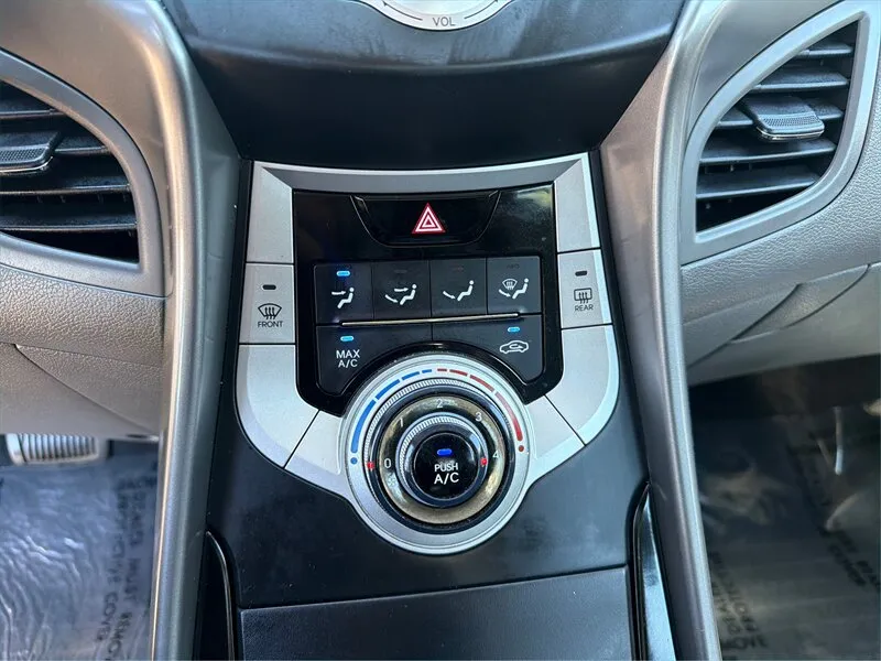 2012 Hyundai Elantra GLS - Photo 21