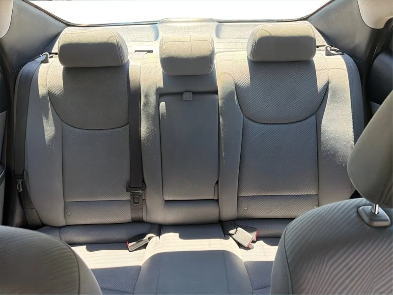2012 Hyundai Elantra GLS - Photo 14