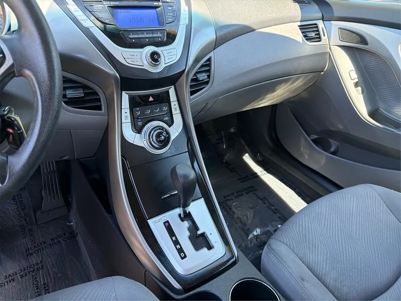 2012 Hyundai Elantra GLS - Photo 26