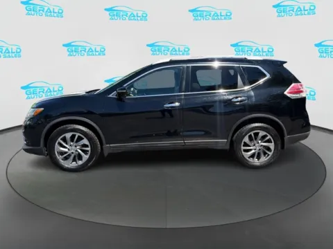 Another view of 2015 Nissan Rogue SL for sale in Joliet, IL at Gerald Auto Sales
