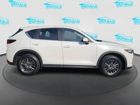 More photos of 2021 Mazda CX-5 Touring at Gerald Auto Sales, IL
