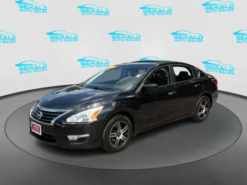 Black 2014 Nissan Altima 2.5 S for sale in Joliet, IL