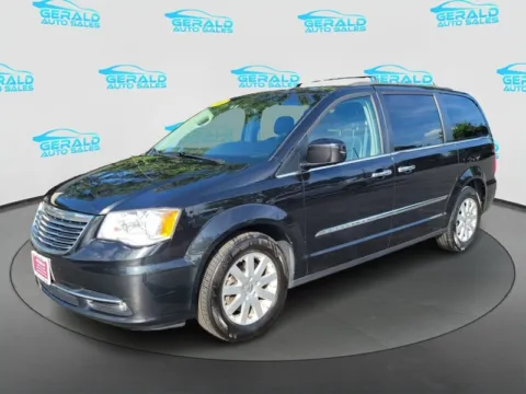 Black 2016 Chrysler Town and Country Touring for sale in Joliet, IL